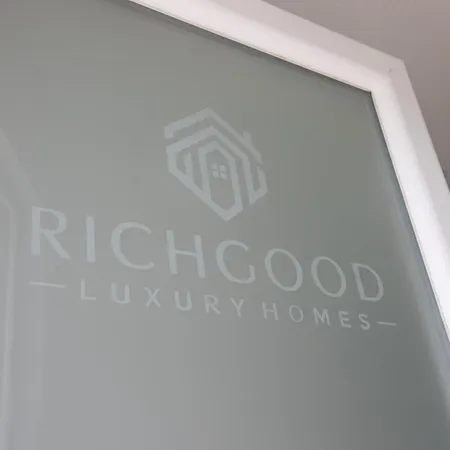 Richgood Luxury Homes - Zefira Sole ヴィラ *